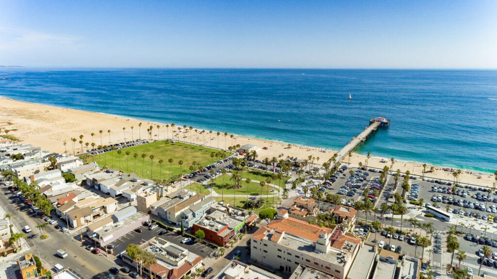 Orange County Coast image from Dana Point real estate agents promoting beach life