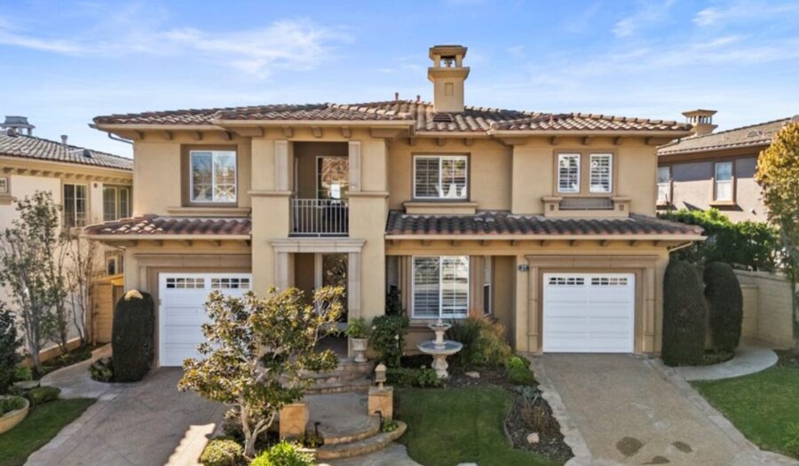 view of Dana Point residential street from balcony