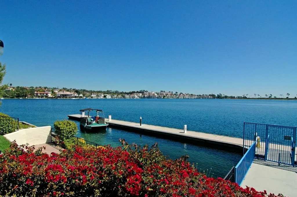 Lake Mission Viejo dock space included in HOA